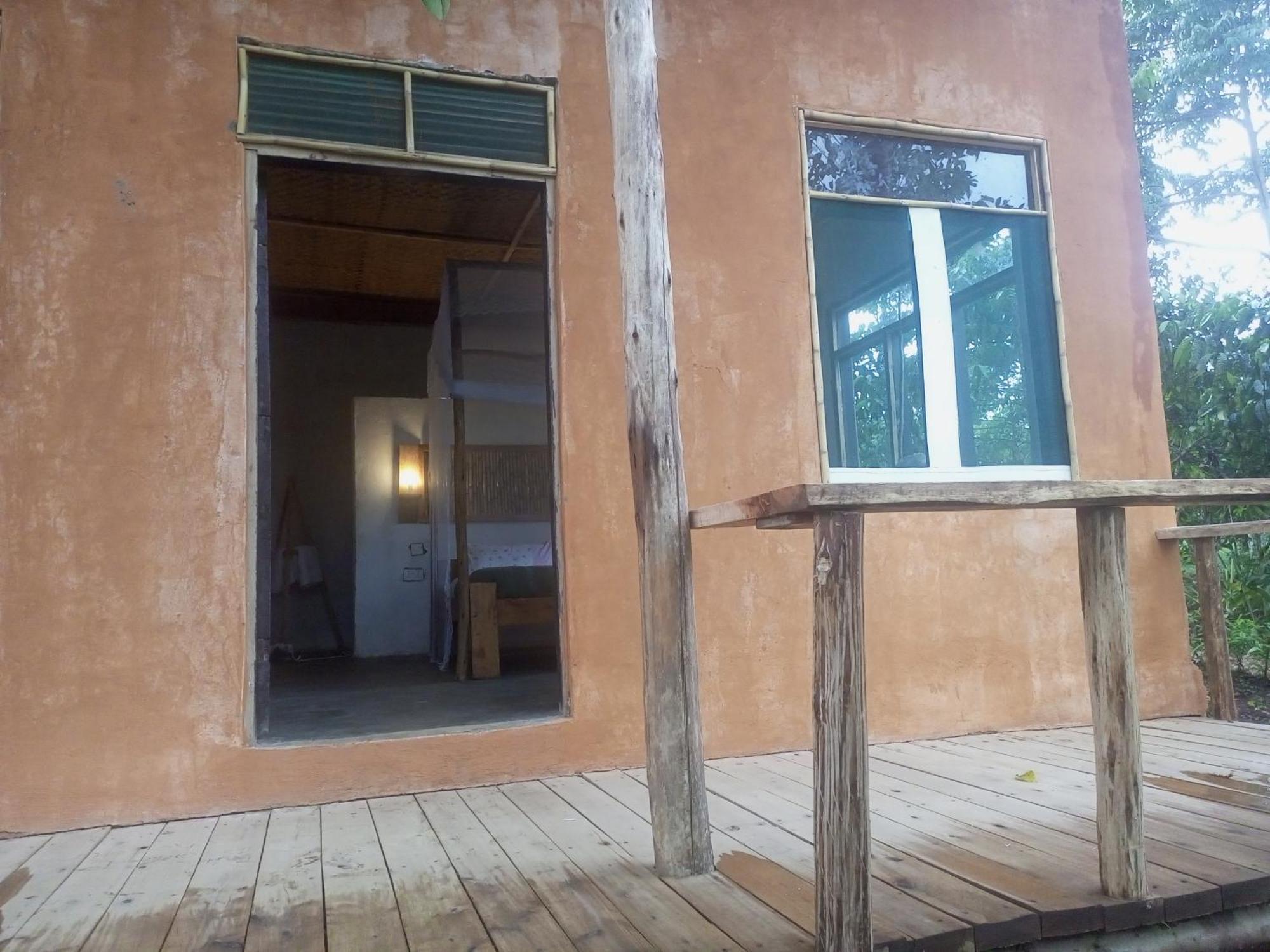 瑞维特瓦游猎公园山林小屋 Lake Nyabikere 外观 照片